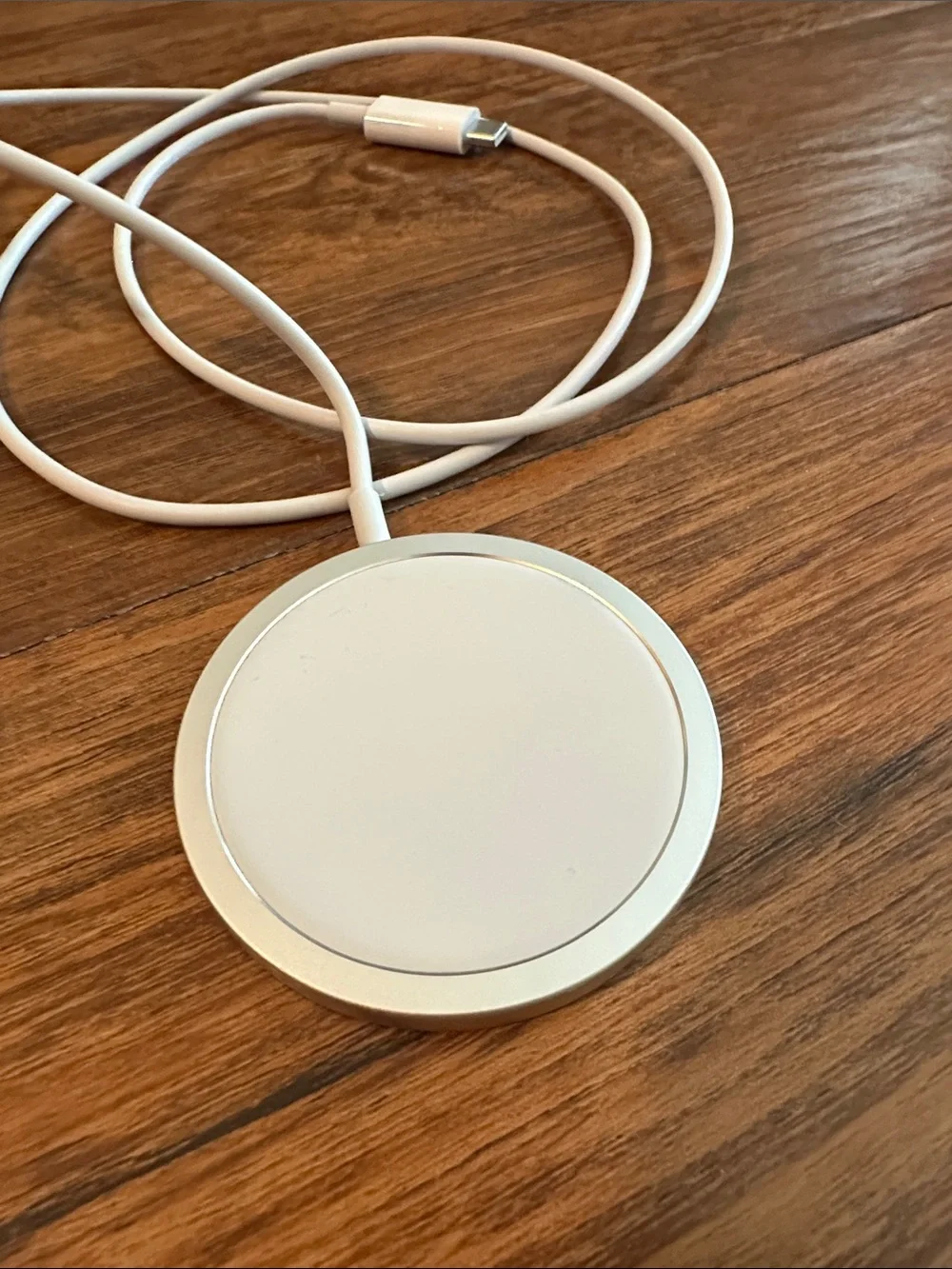 Apple MagSafe Charger (2025)